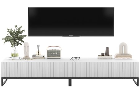 Nowoczesna Szafka RTV Glamour Uniwersalna Komoda RTV Ryflowane fronty biały Mat 220 cm Rama Czarna Metalowa1