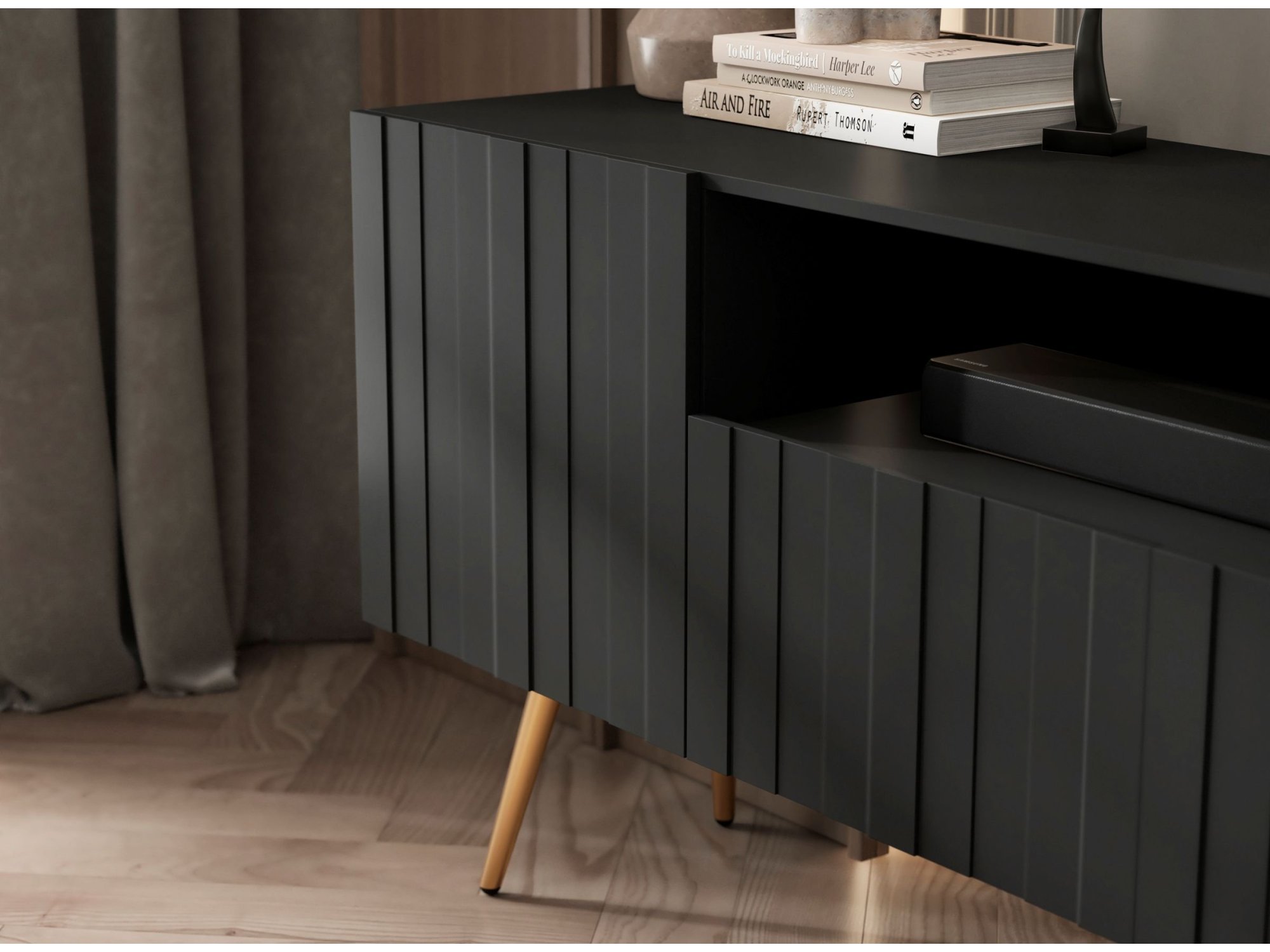 Stojąca szafka RTV Glamour ELPIS Czarny Mat 150 cm na złotych nóżkach